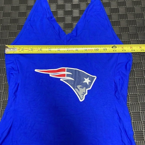 Blue NFL Patriots halter top fits small - Picture 6 of 11